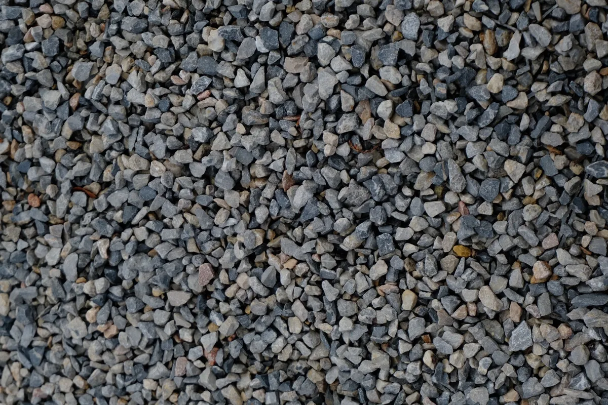 angular gravel vs round gravel