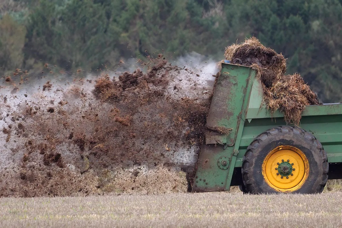 fertilizer spreader
