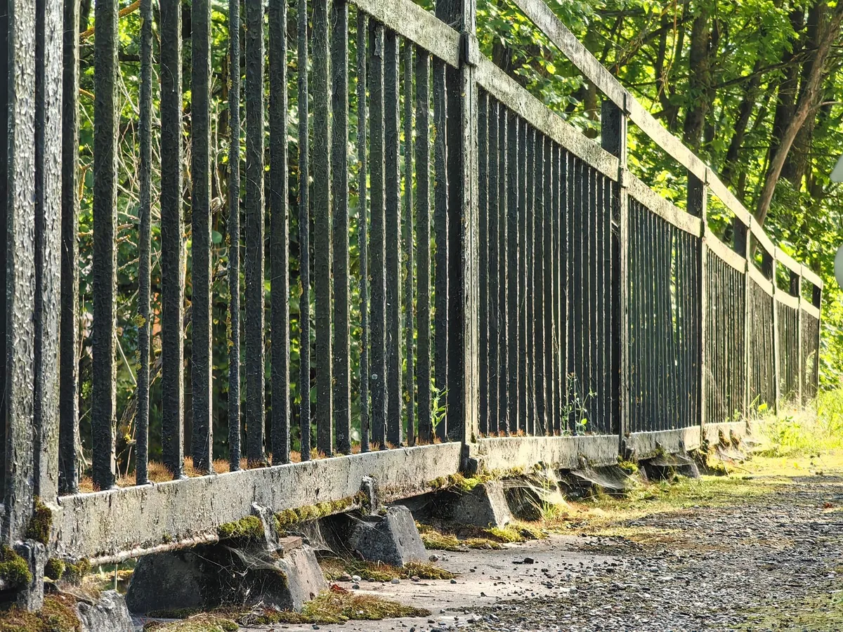 Gravel path weed barrier