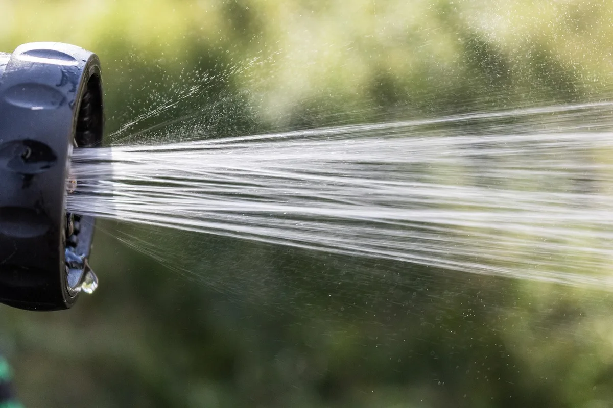 lawn sprinkler watering