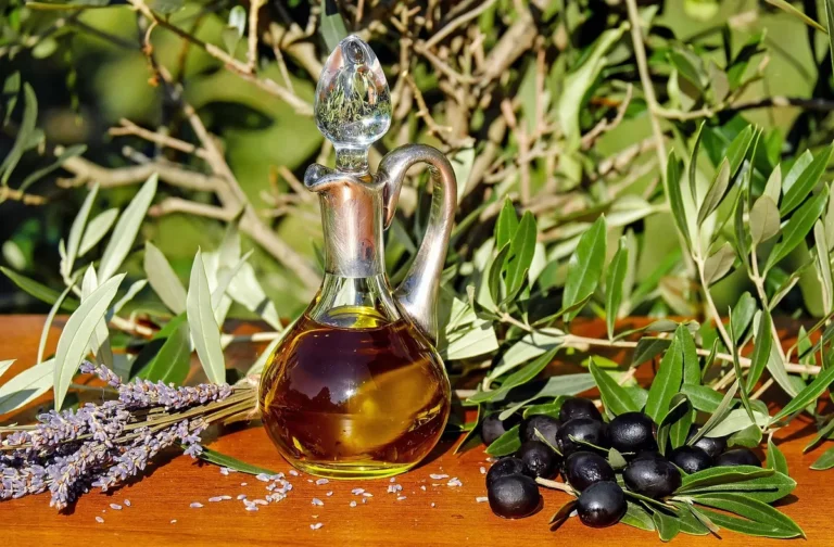 Neem Oil Uses in the Garden