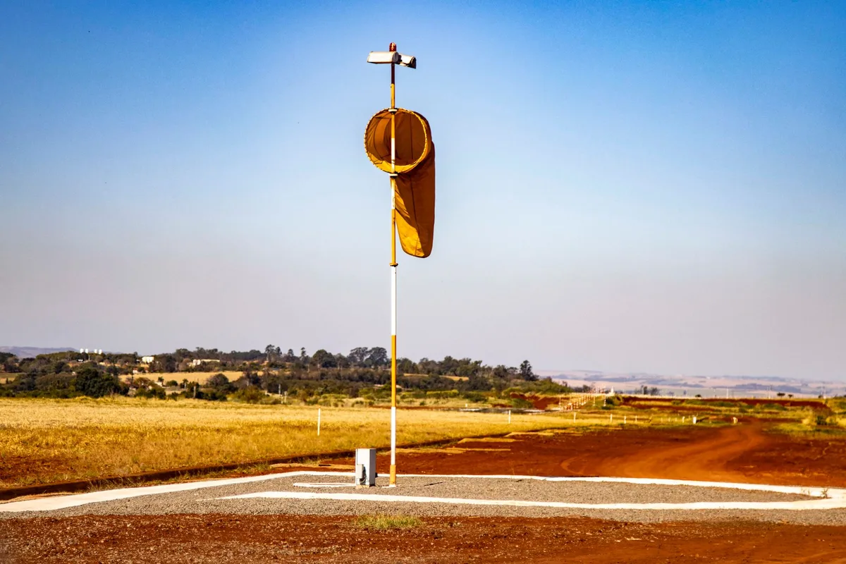 wind speed measurement for spraying