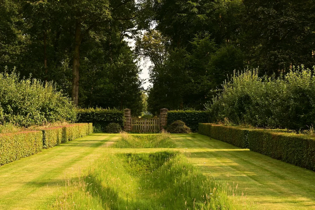 Yard transition zone